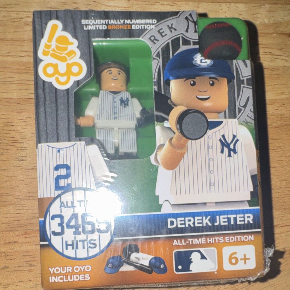 OYO Derek Jeter All-Time Hits 3465 Minifigure Ltd/Numbered Series 29